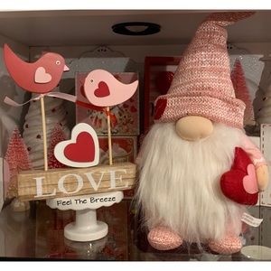 Valentines Day Gnome & Bird Plaque Decor